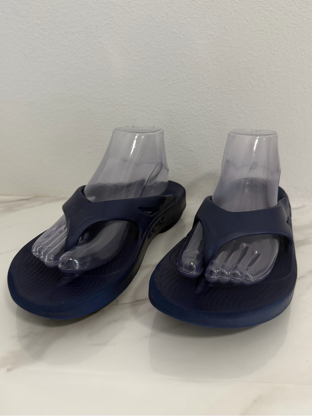 Oofos Ooriginal Thong sandals flip flop navy blue size M6 W8